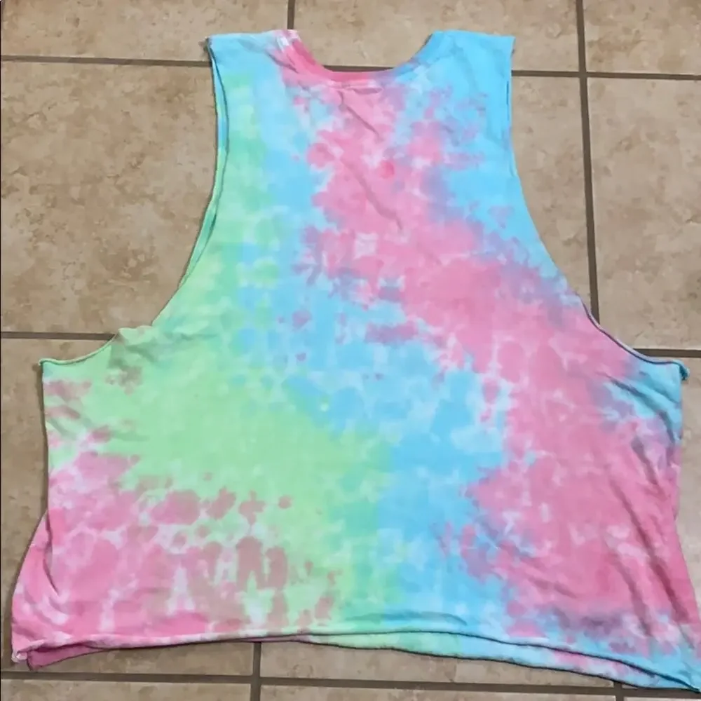 Tie-Dye Muscle Tee Women's XL Fitted Workout Gym Running Bikini Coverage Sexy